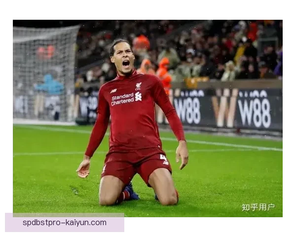 范戴克FIFA最佳后卫称号竞争态势分析，状态持续稳健