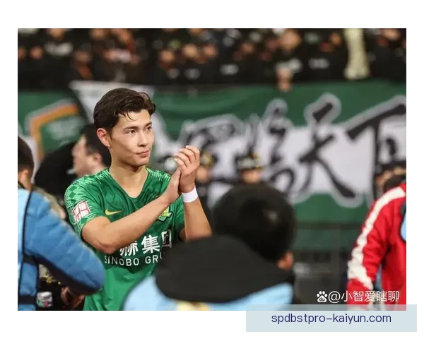 阿劳霍最近状态回暖，球队整体表现持续提升引人关注